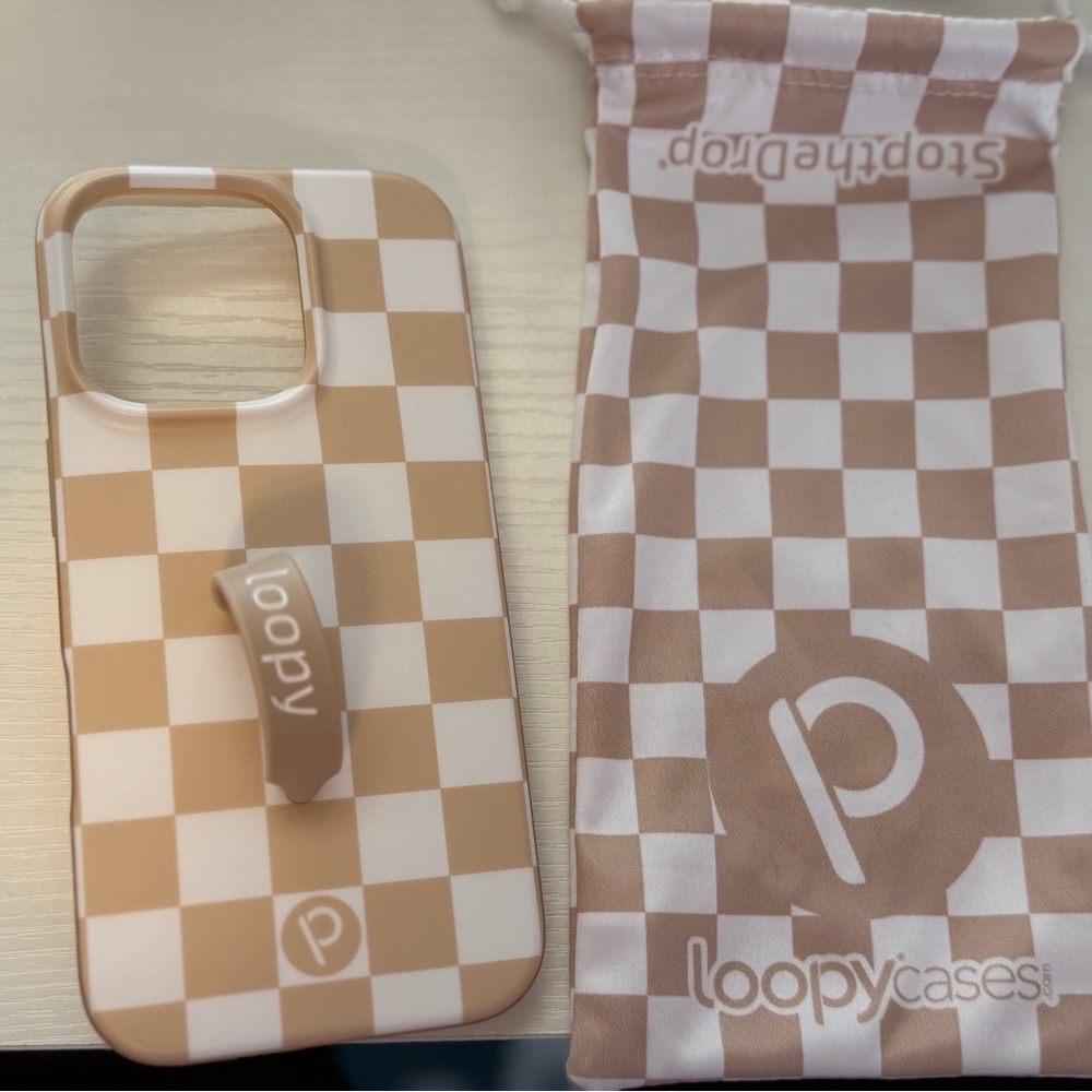 Loopy Case Beige and White Checkered Phone Case